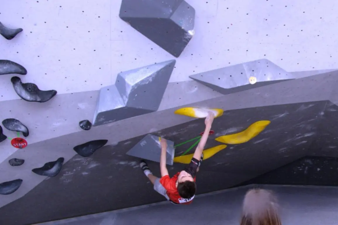 mini_IW-GET-LIGAiNF-SPRING3-FOTO-SAULROBLEDO https://fmm.es/liga-infantil-escalada-madrid-prueba-1/