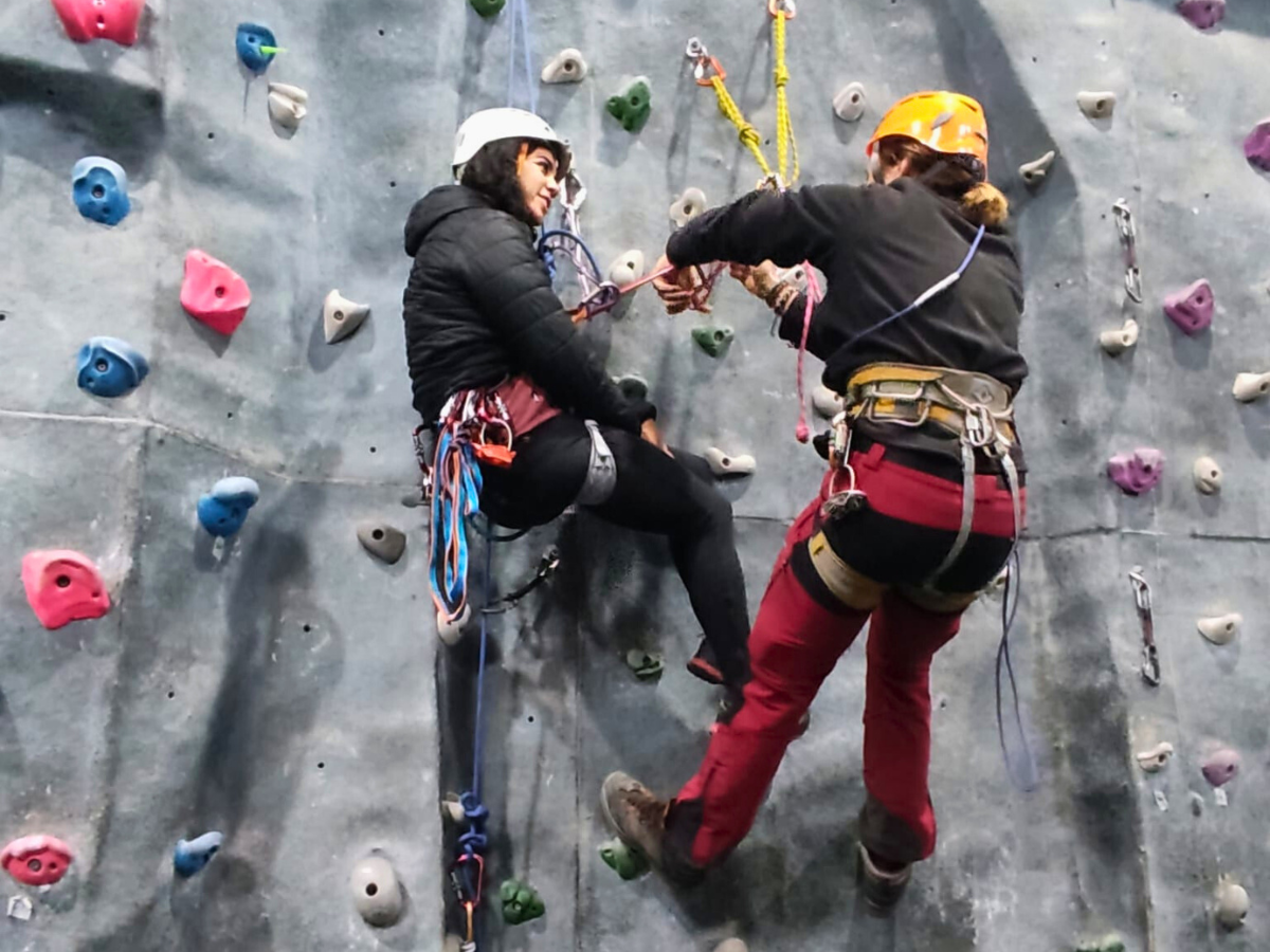 CURSOS DE MONTAÑISMO EN MADRID 2026